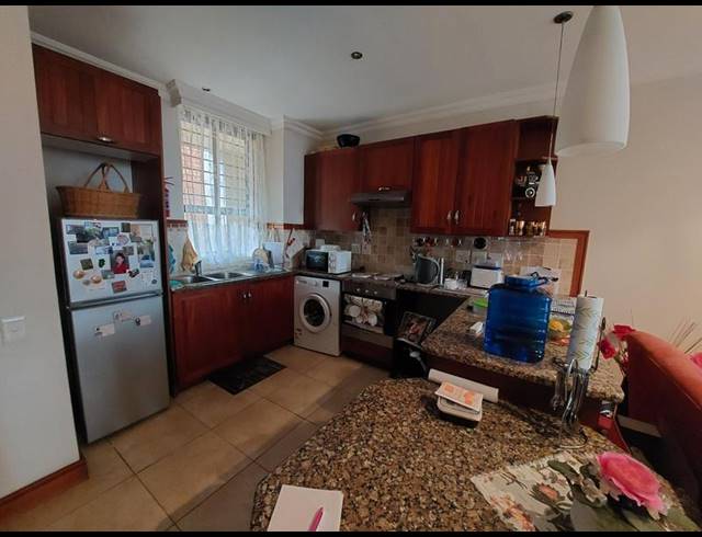 1 BEDROOM APARTMENT FOR SALE IN NEWLANDS